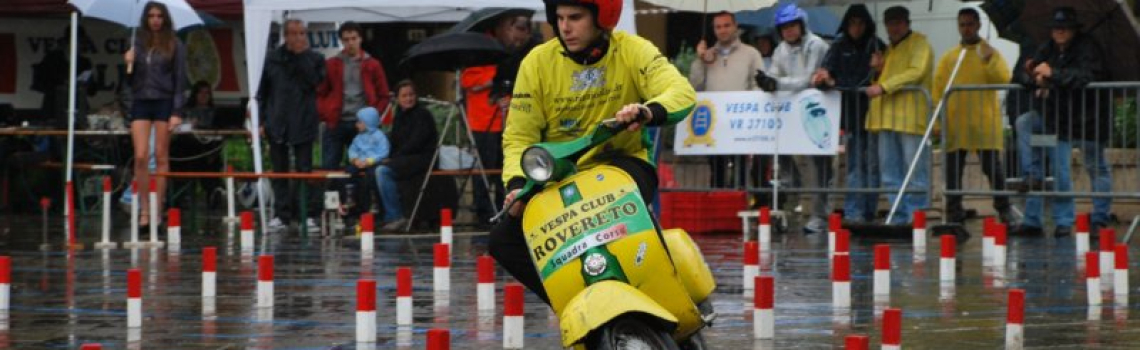 Ce este Gymkhana cu Vespa?