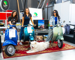 Vespa Classic la Expo Moto București 2025 – un weekend fain între pasionați